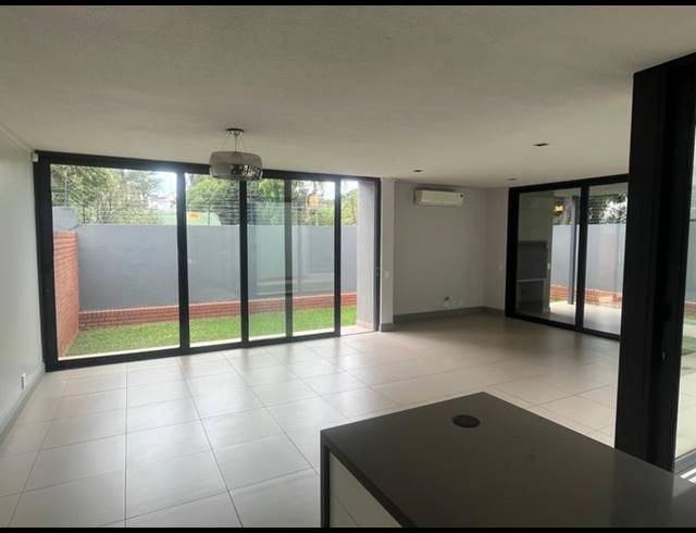 4 BEDROOM TOWNHOUSE FOR SALE IN WATERKLOOF RIDGE